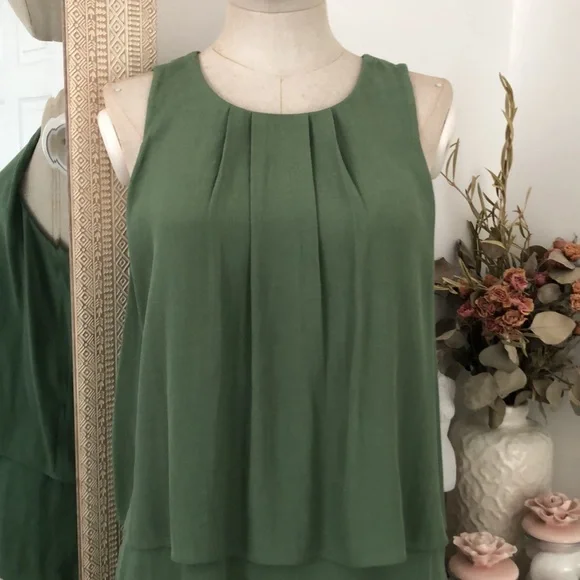 J. Crew Beautiful Green Top - Picture 3 of 7